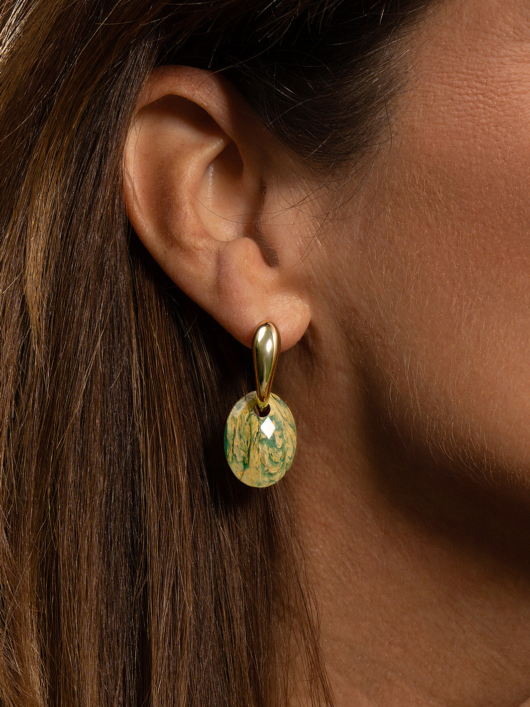 Ya'an Green Jade Bold Fuse Oval Oorbellen Set | Goudkleurig