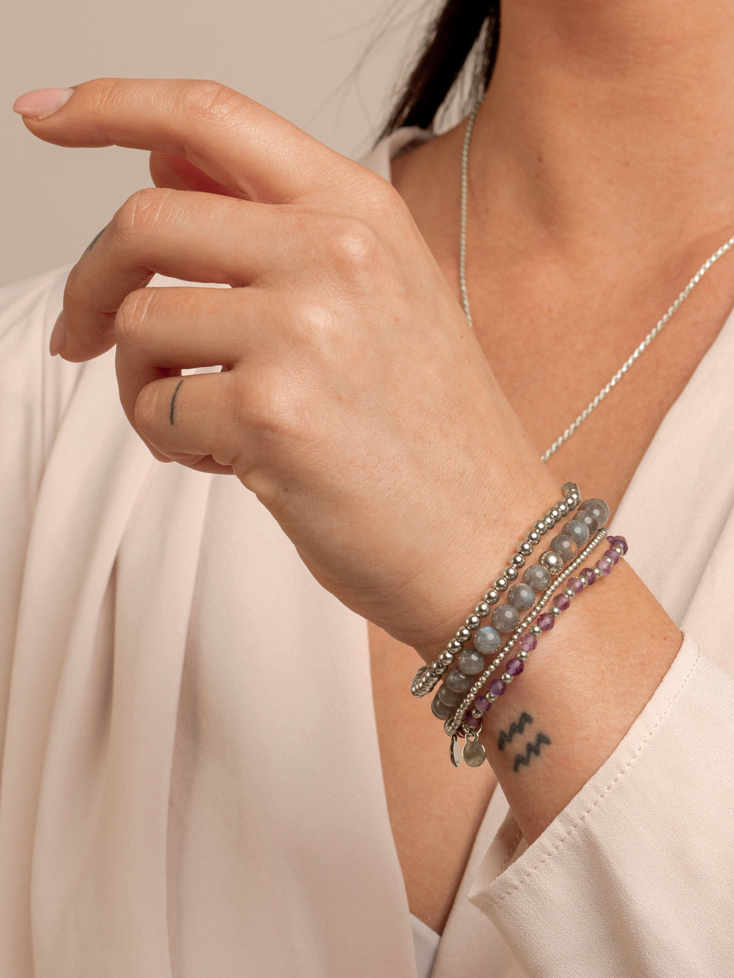 Labradorite & Amethyst Saturn Armbanden Stack | Zilver