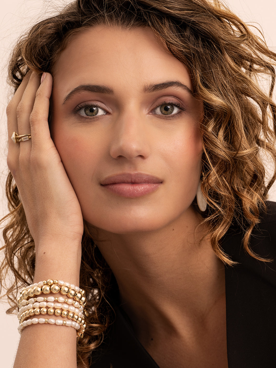 Parel Roundel Interstellar Large Armbanden Stack | Goudkleurig