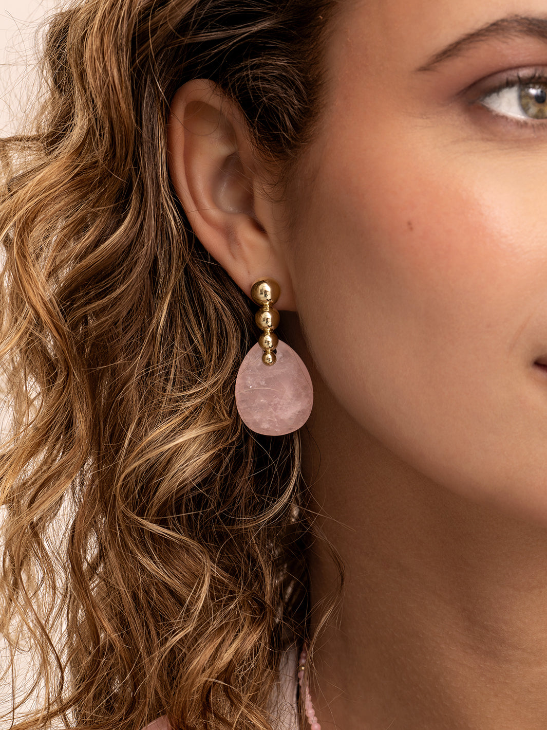 Rose Quartz Afterglow Bubble Push Back Oorbellen set | Goudkleurig