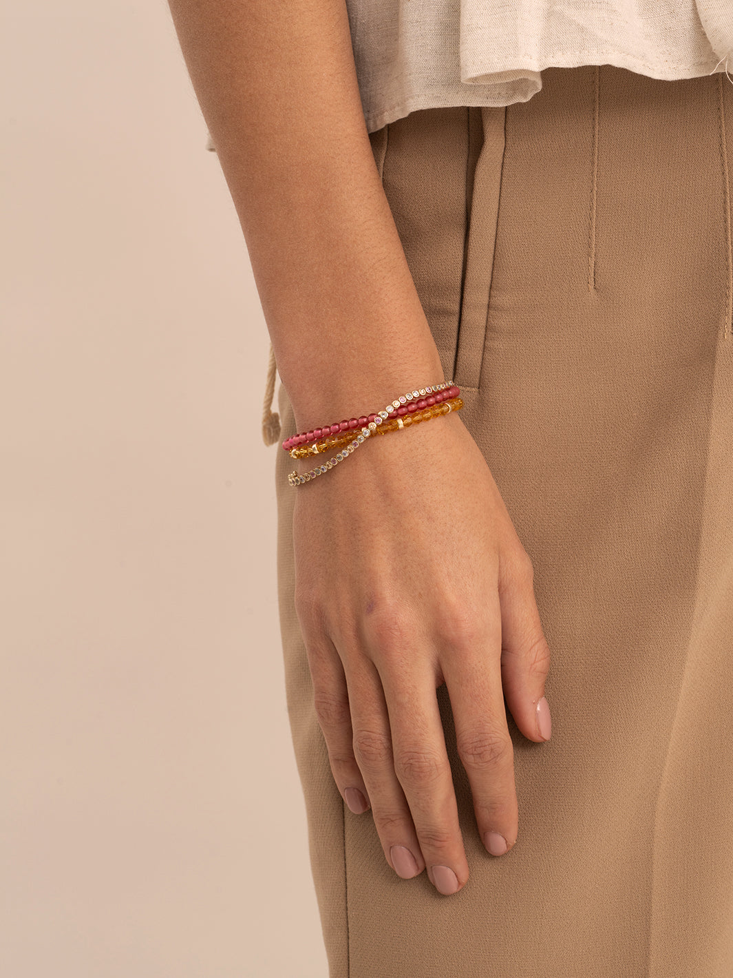 Light Citrine Fuchsia Tennis Round Multi CZ Armbanden Stack | Goudkleurig
