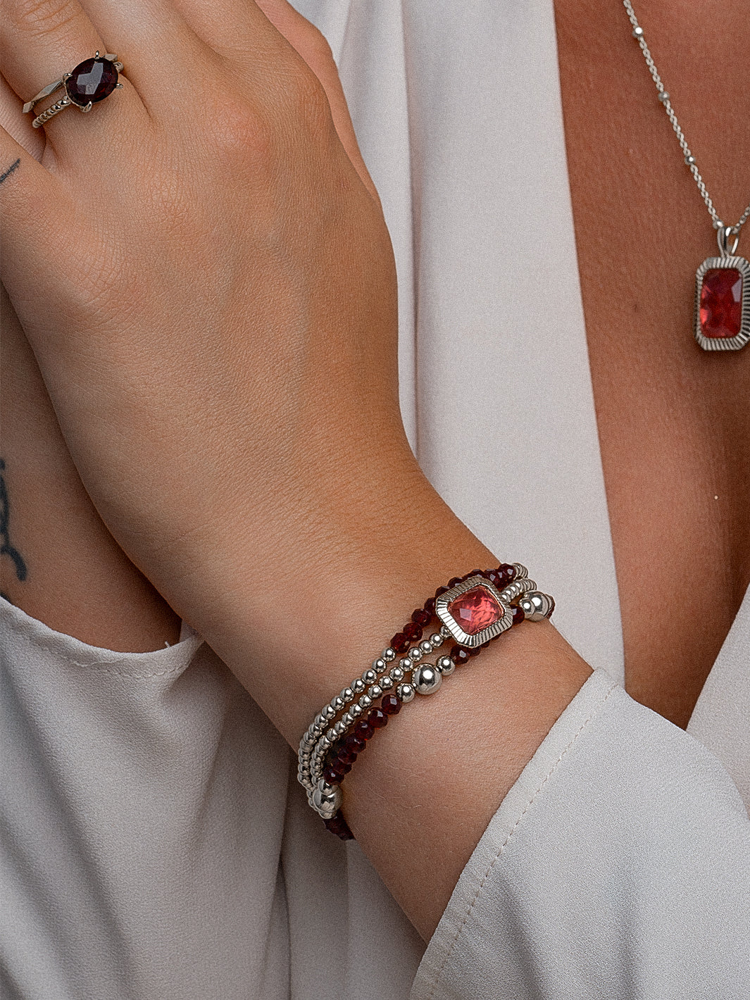 Zilveren edelsteen sieraden 